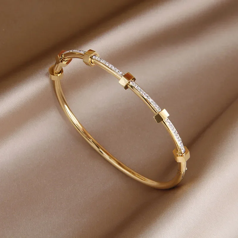 Désirée | Gyllene Armband med Moissanite